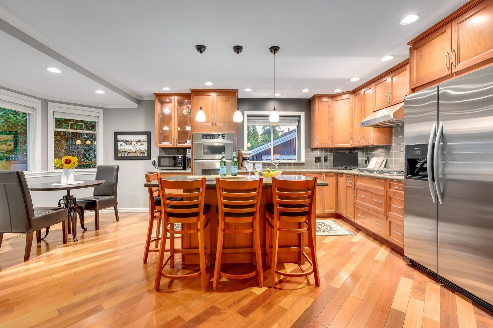 Listing Image 11