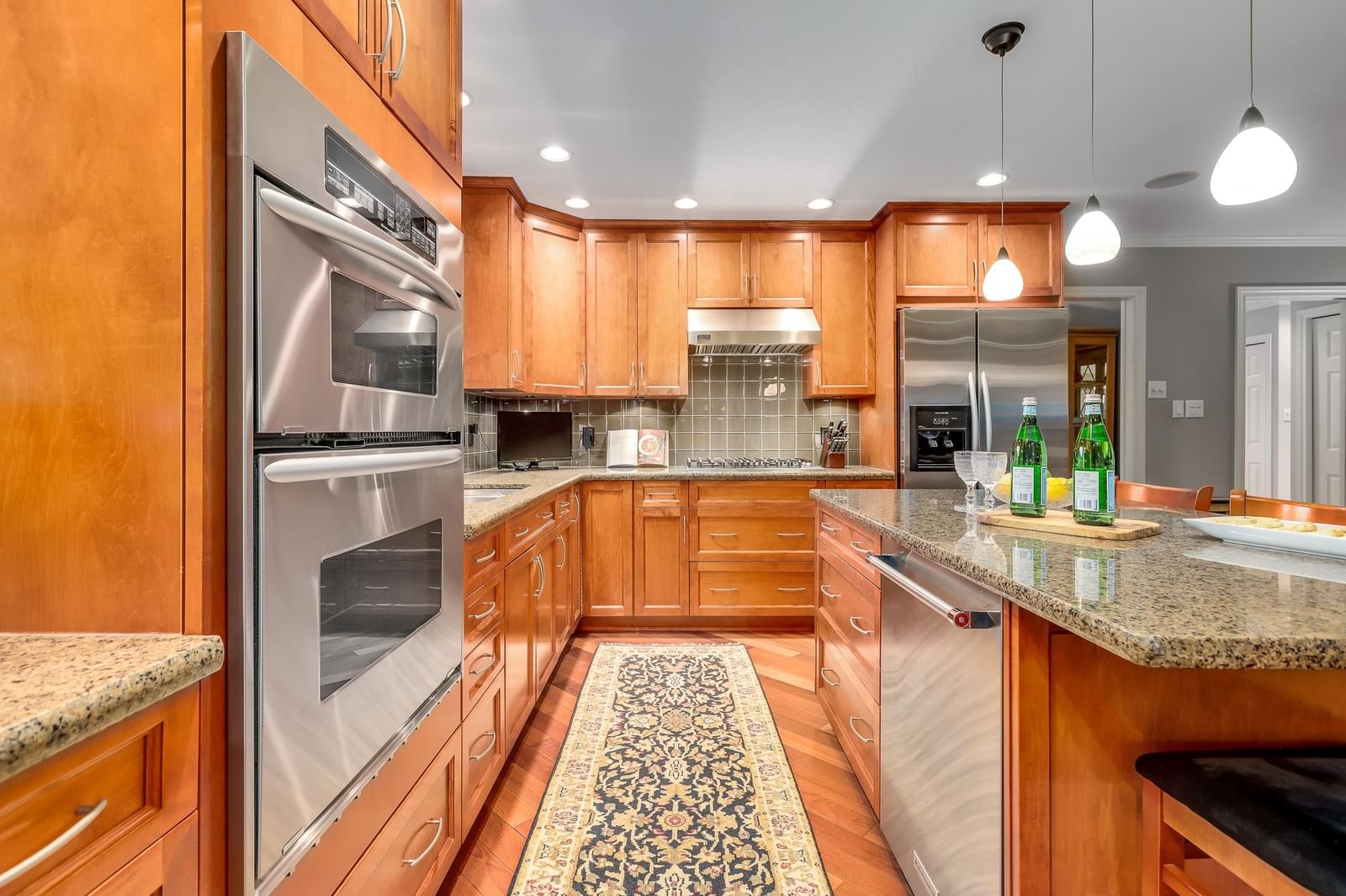 Listing Image 15