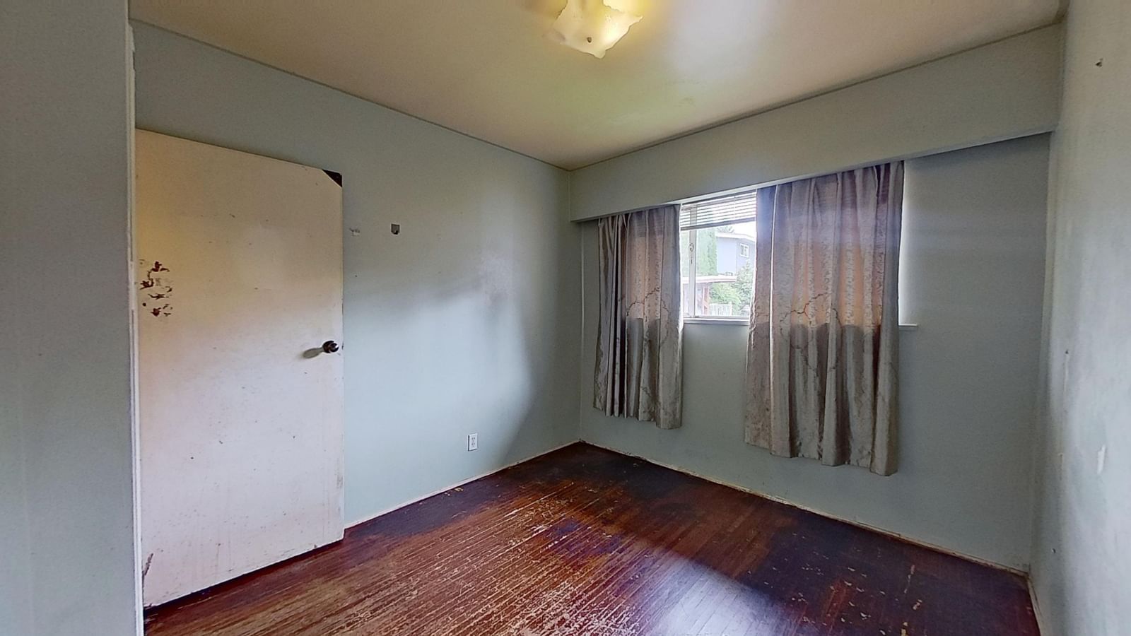 Listing Image 17