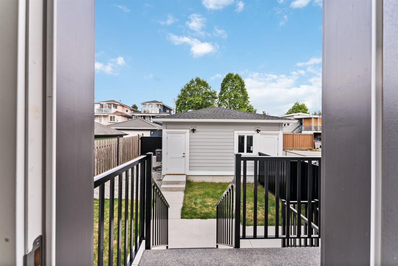 Listing Image 17