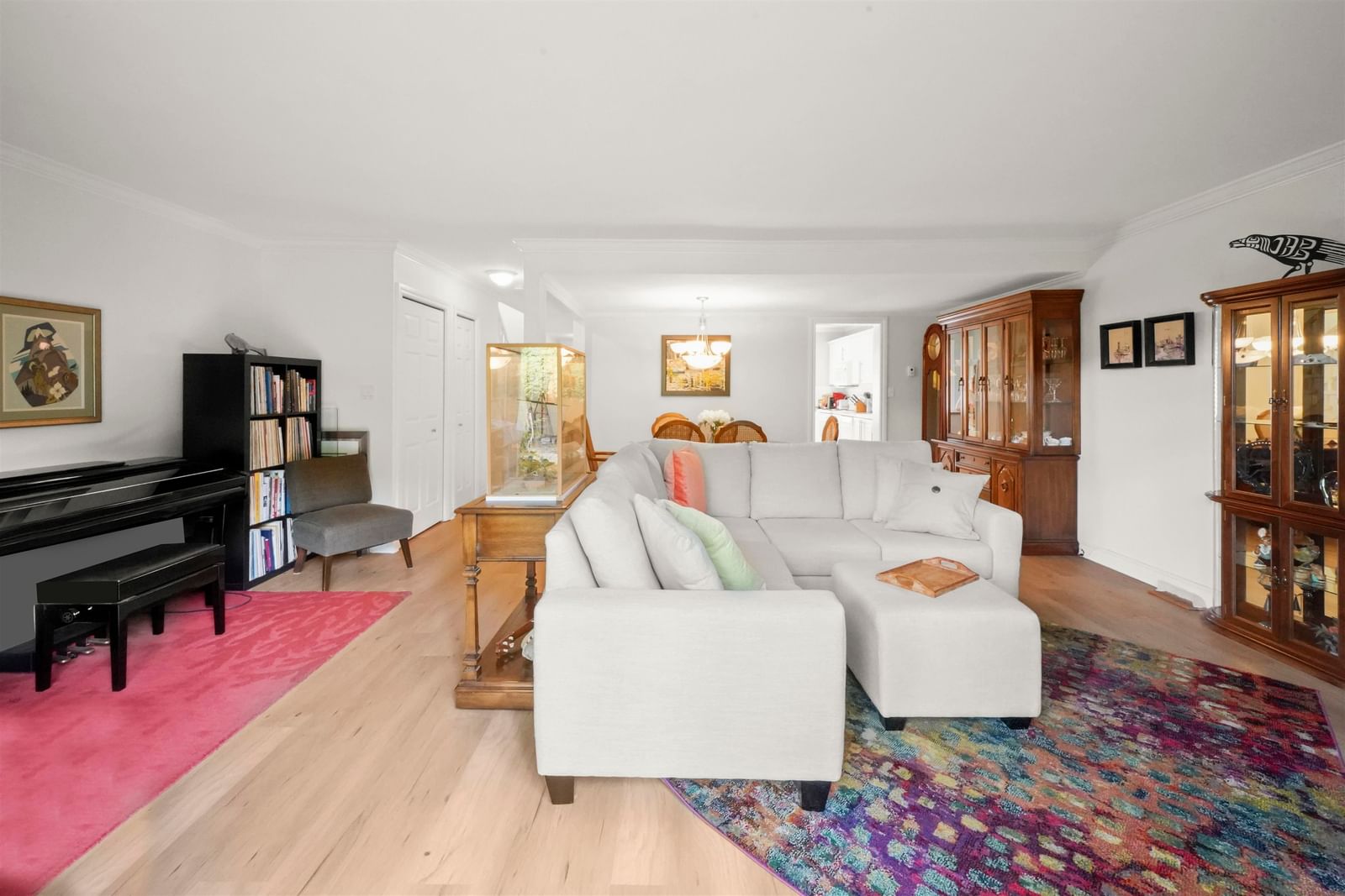 Listing Image 9