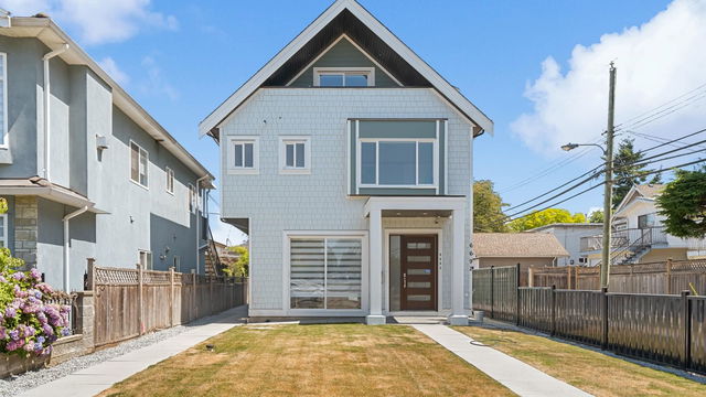 6692 Nanaimo Street