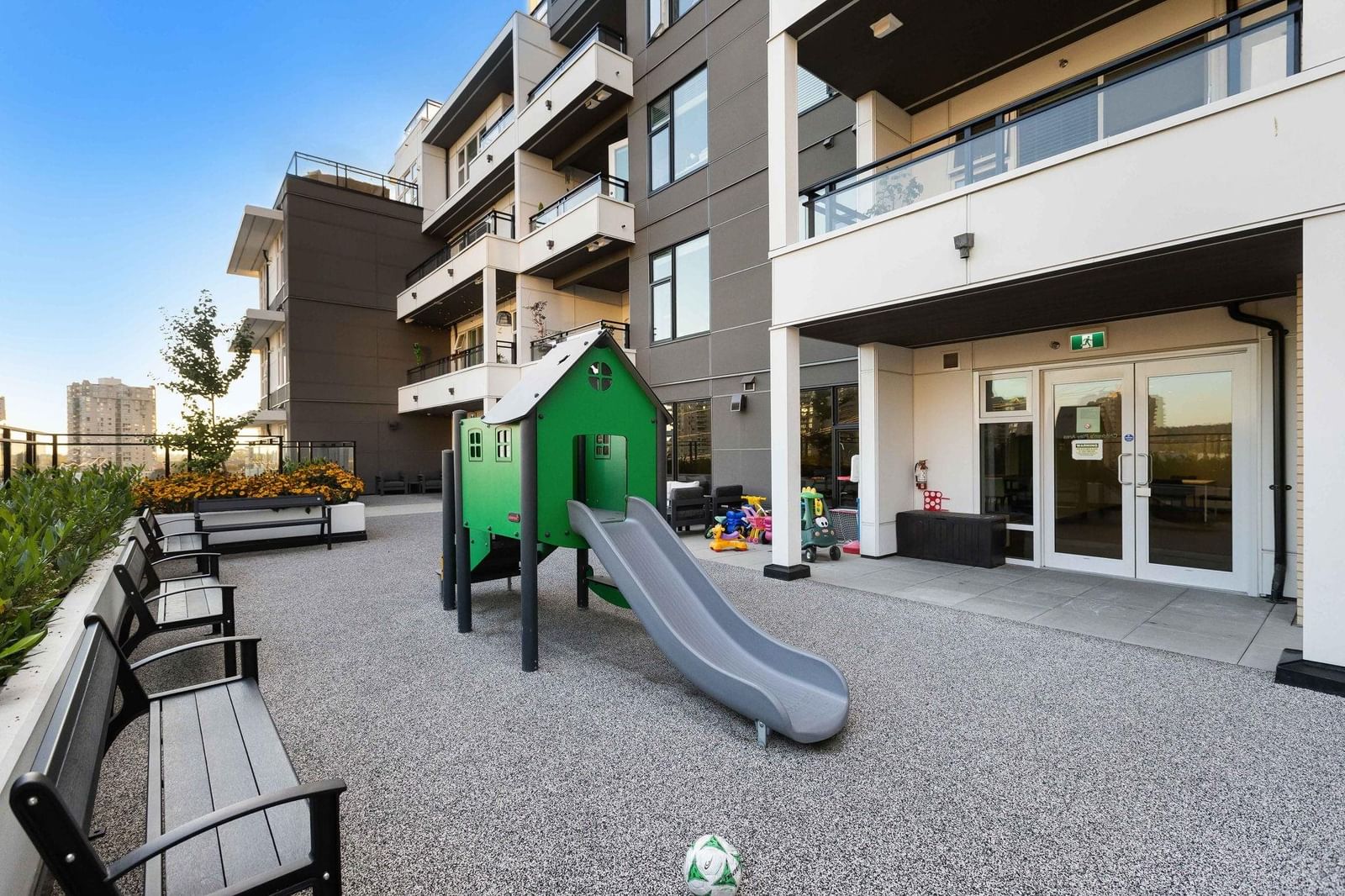 Listing Image 21