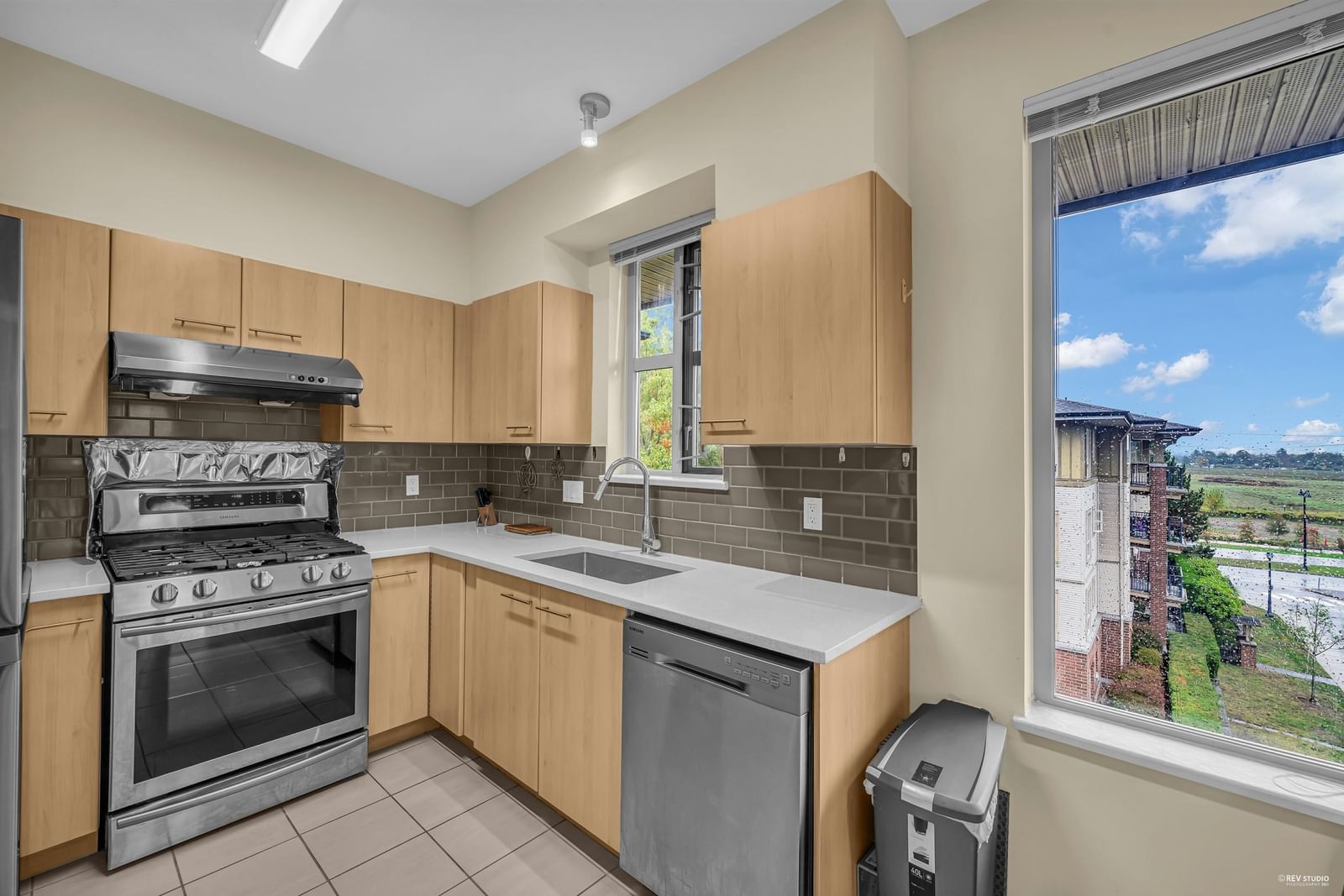 Listing Image 20