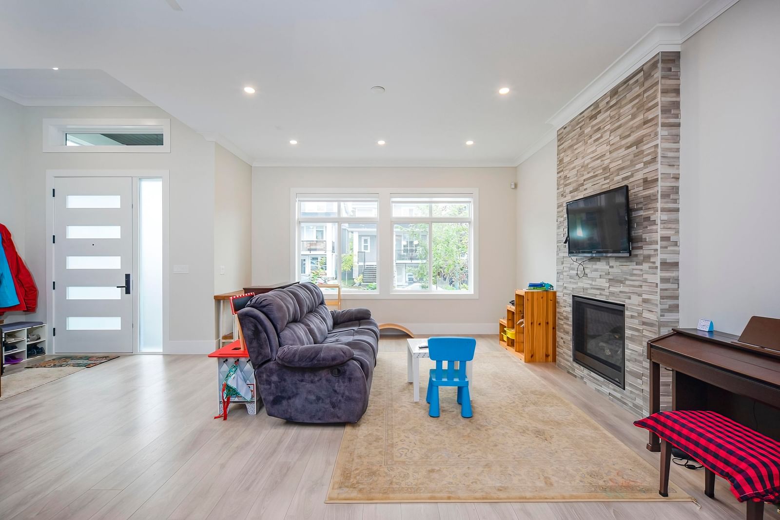 Listing Image 13