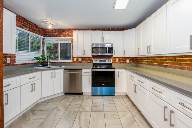 7253 Weaver Court