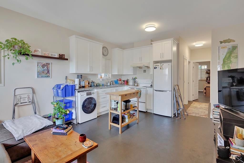 Listing Image 18