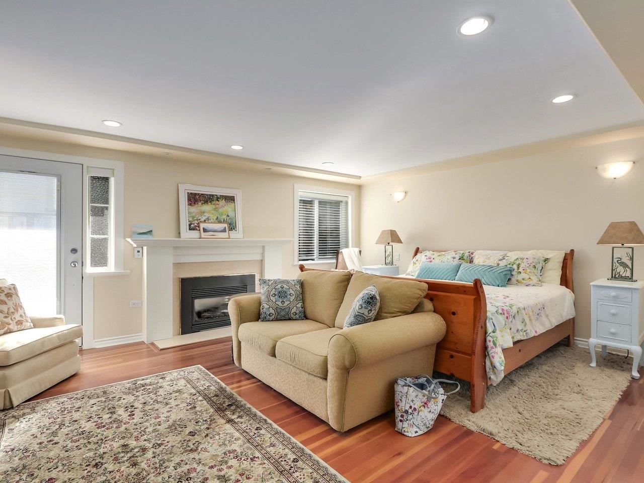 Listing Image 22