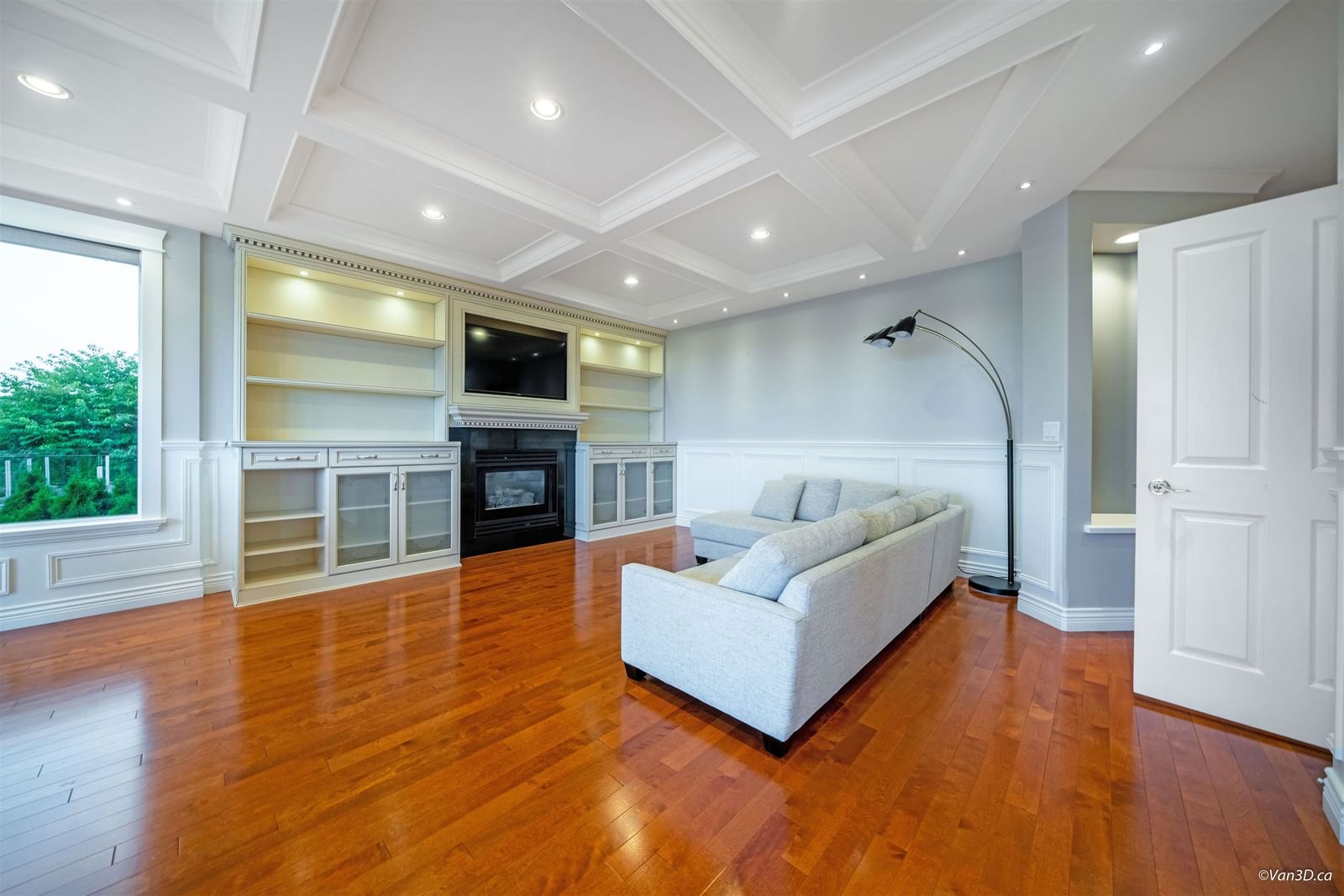 Listing Image 8