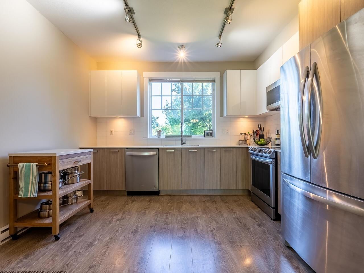 Listing Image 14