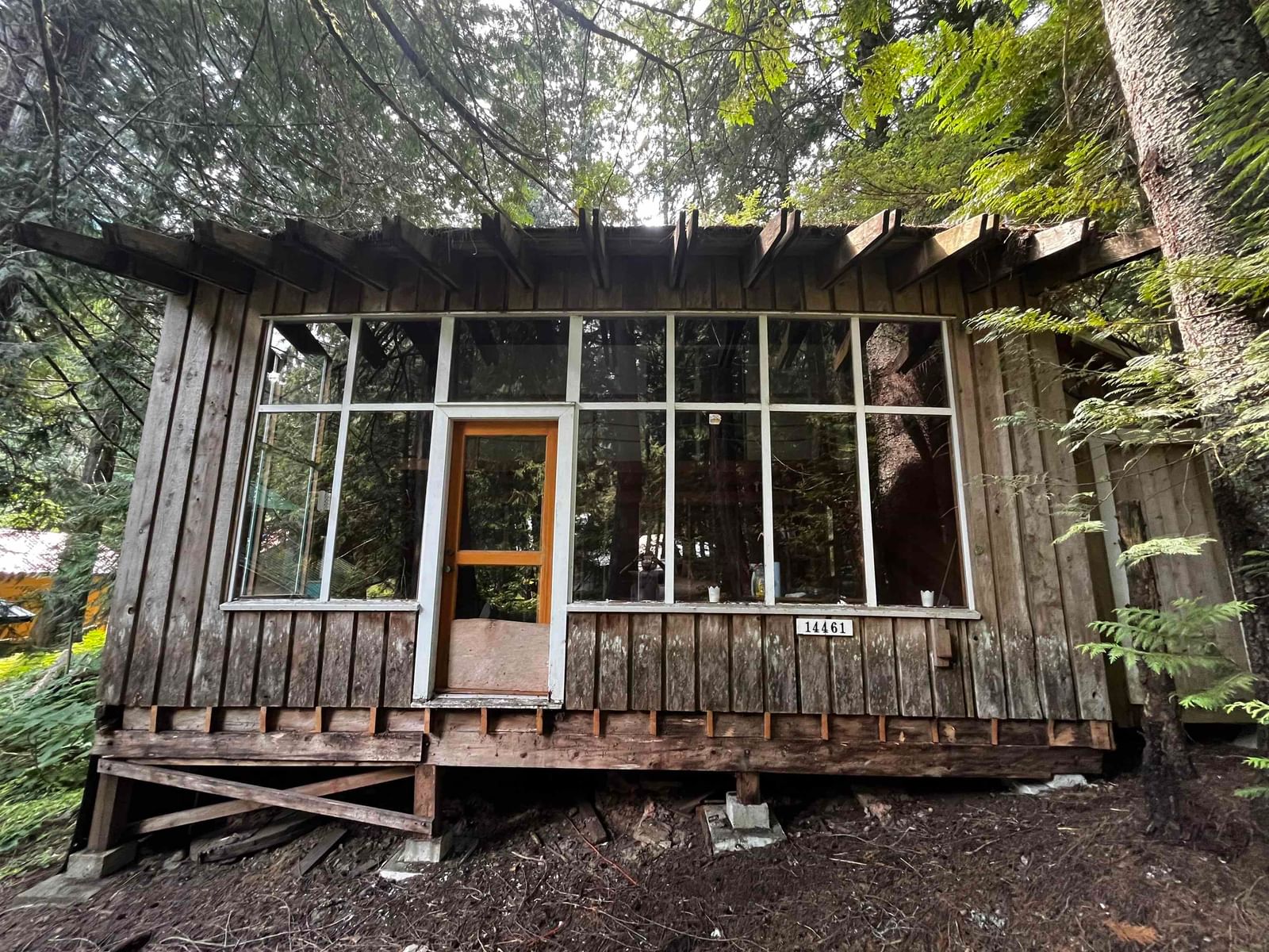 Listing Image 4