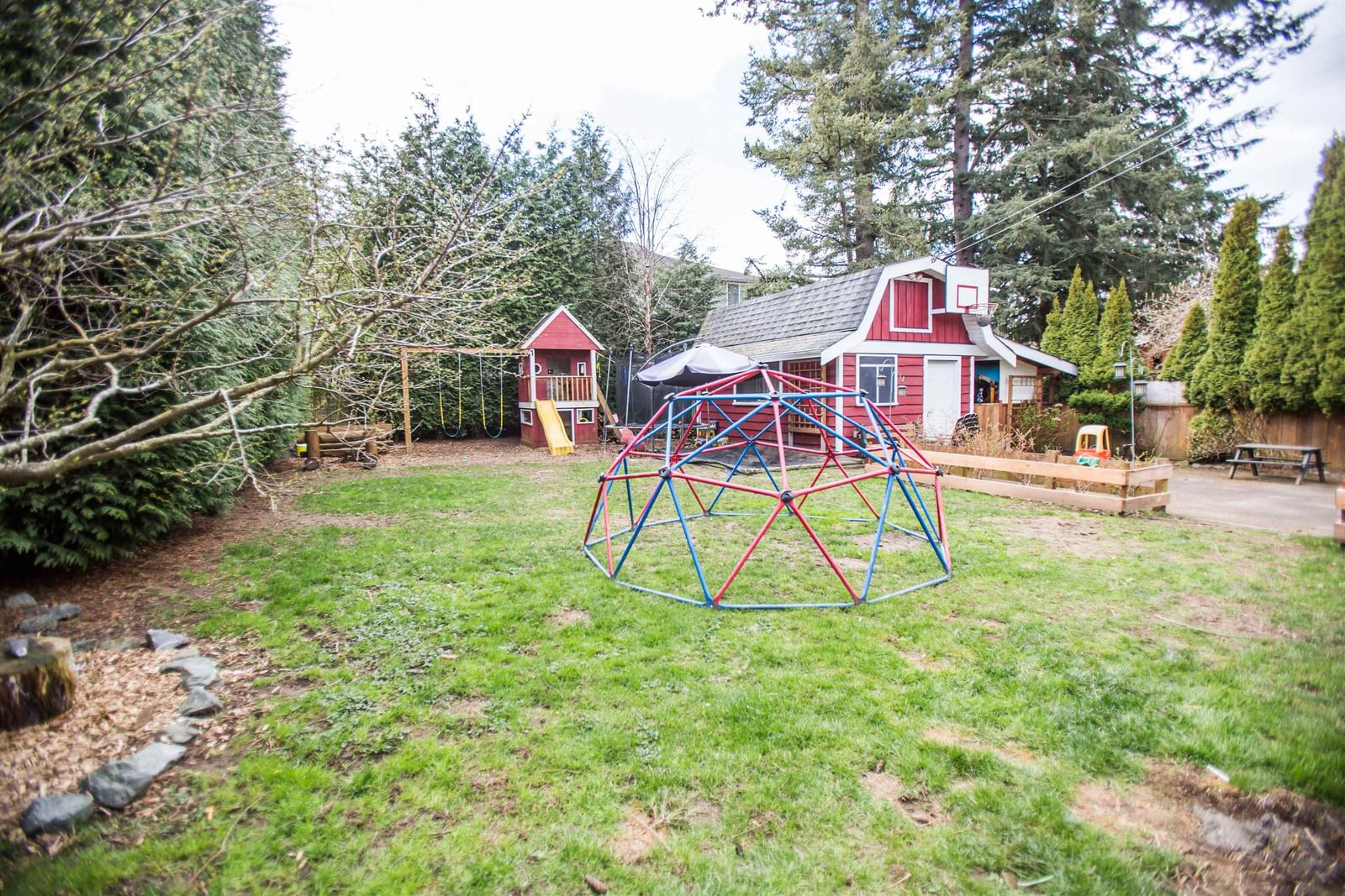 Listing Image 3
