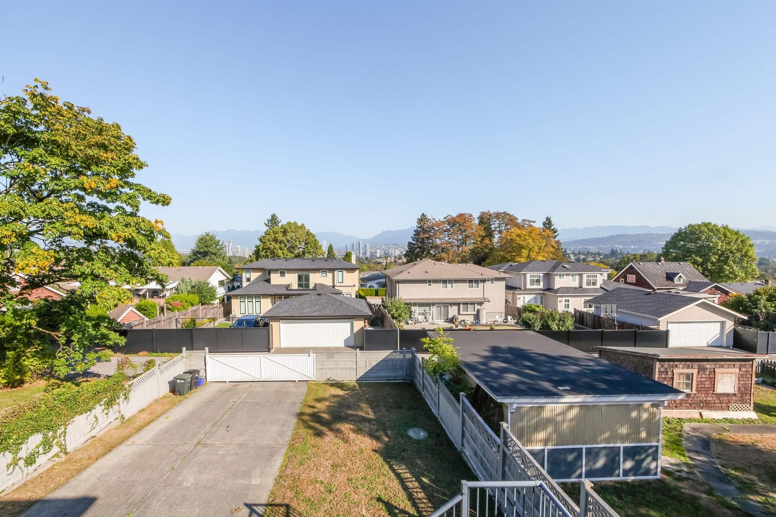 Listing Image 11