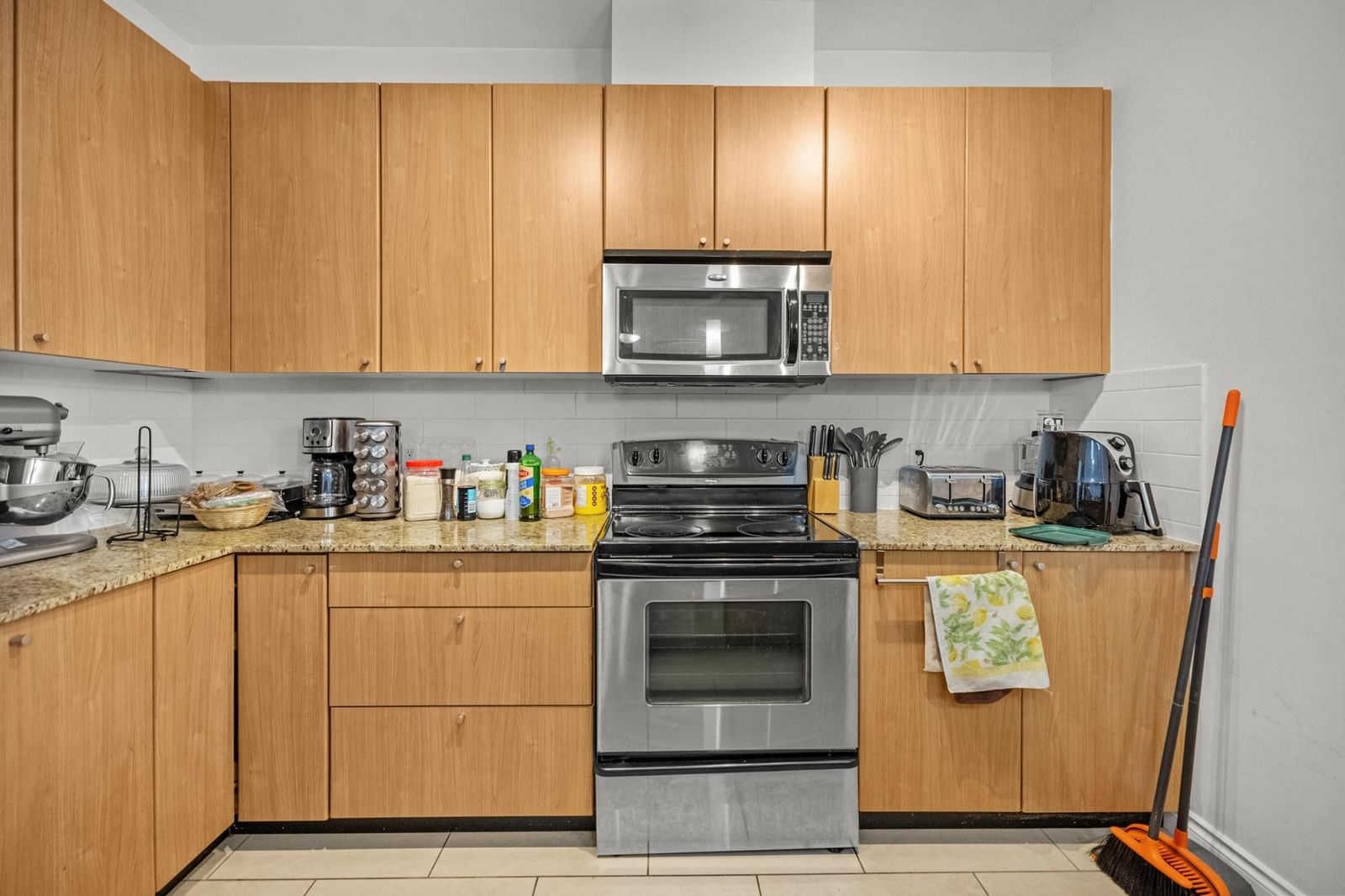 Listing Image 14