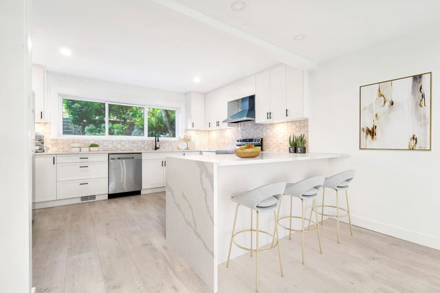 1126 Chateau Place