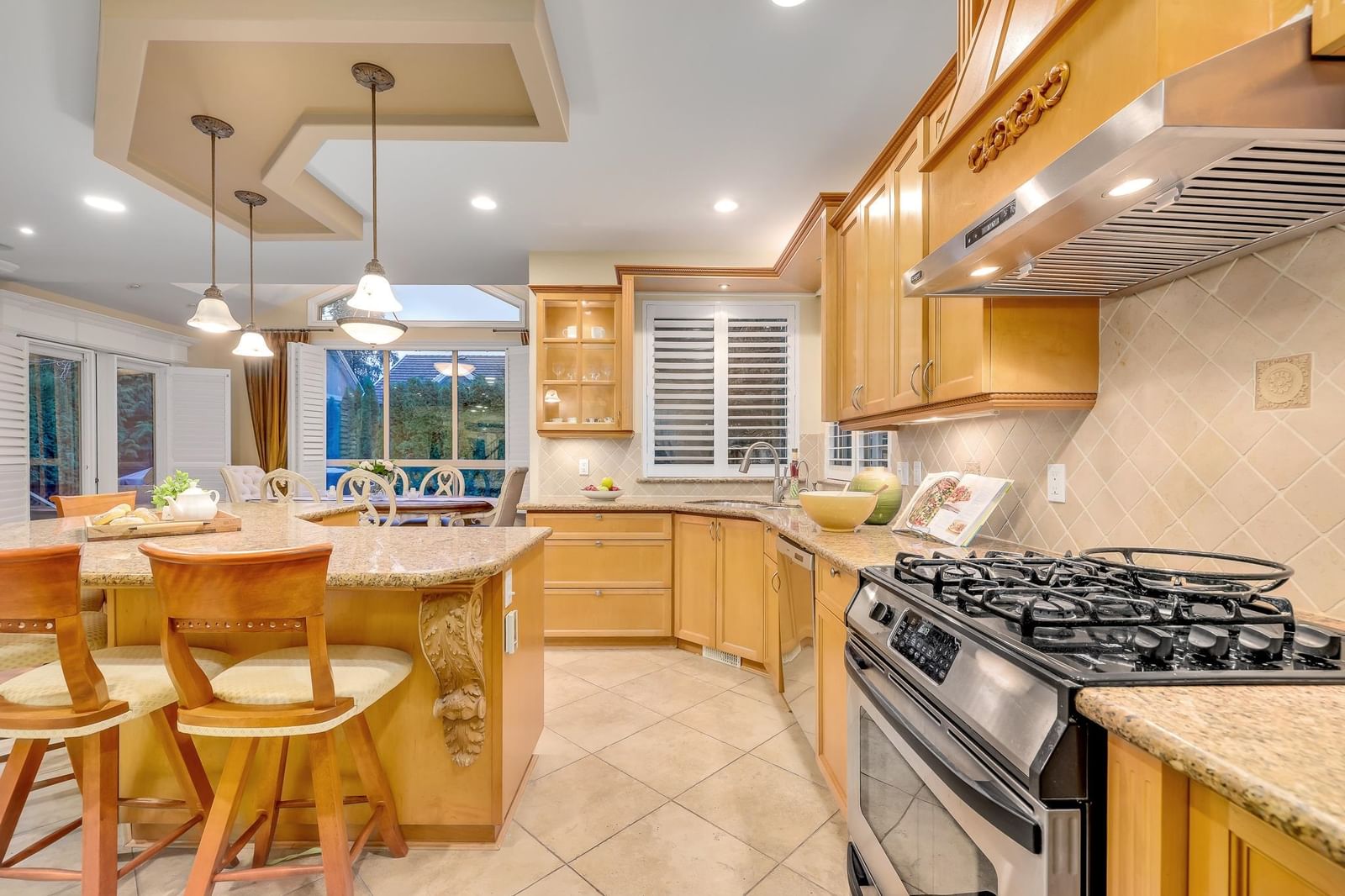 Listing Image 12