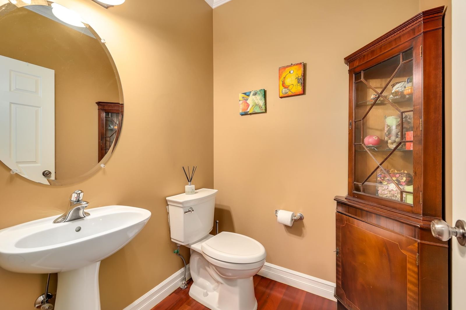 Listing Image 19