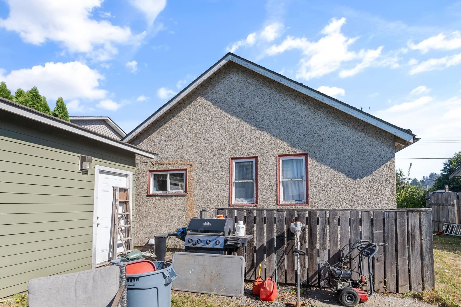 Listing Image 8