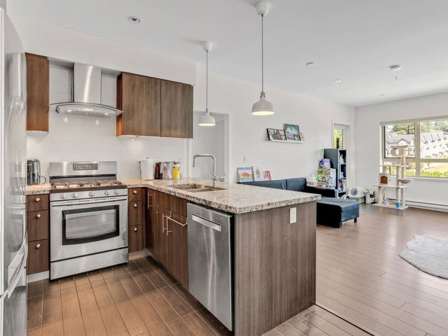 401 - 5688 Hastings Street