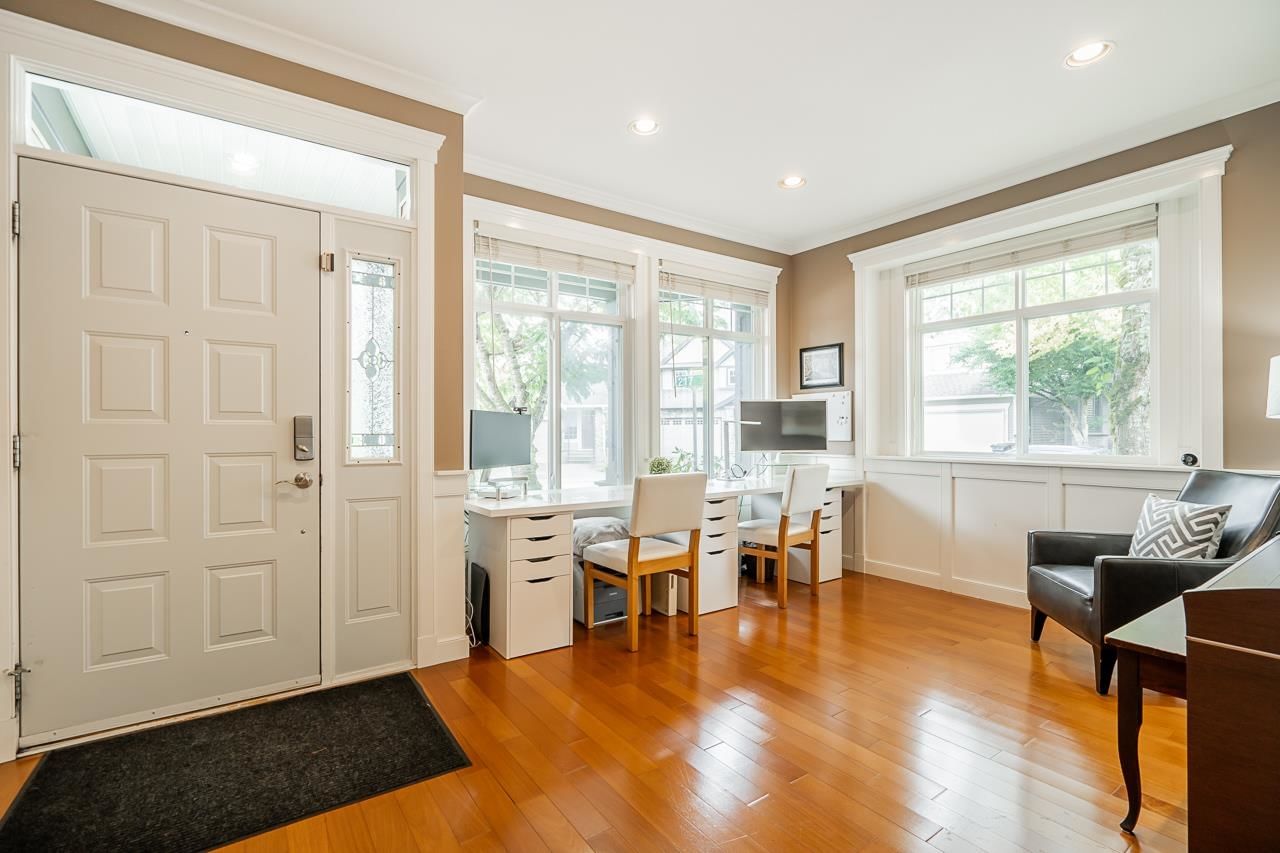 Listing Image 9