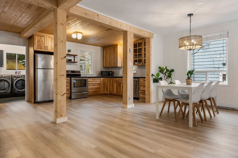 275 Fir Street, Cultus Lake, V2R 4Y5 | Image 2