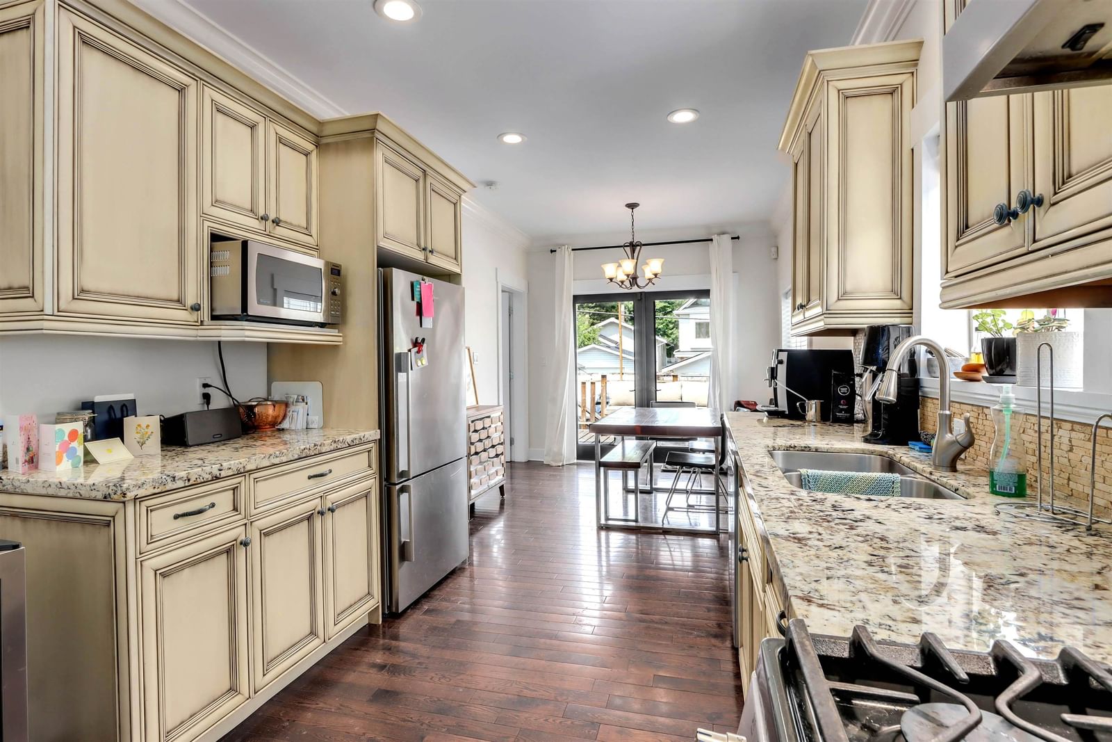Listing Image 9