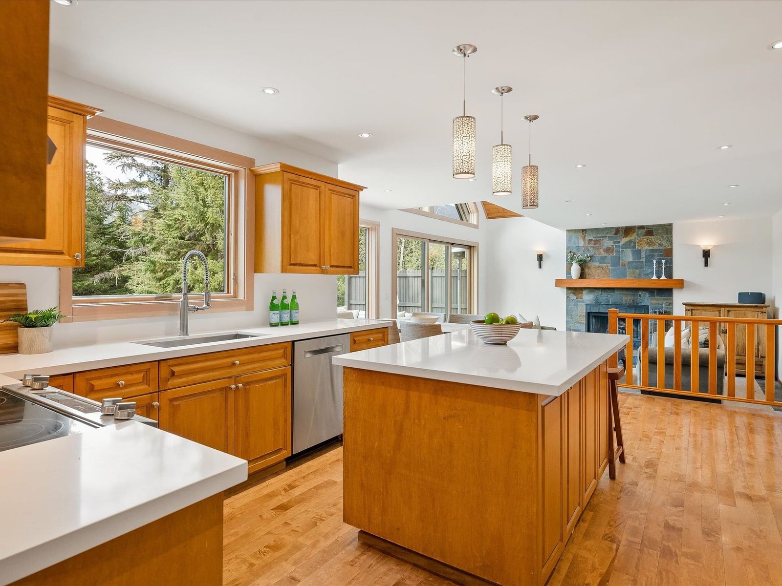 Listing Image 8