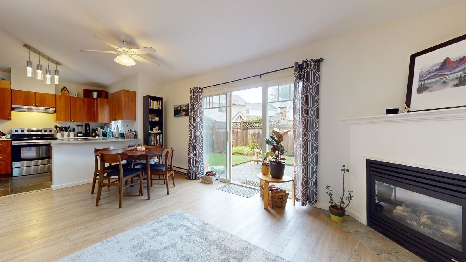 Listing Image 10