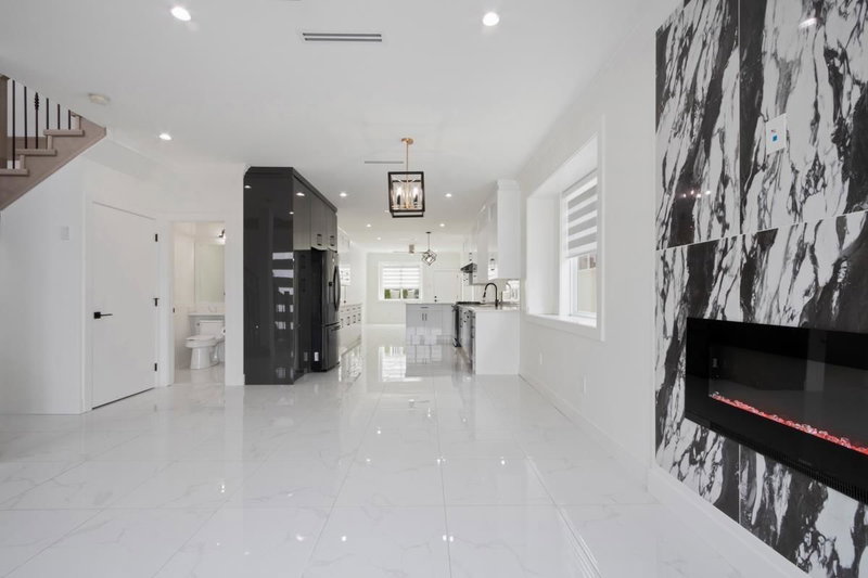 37xx Myrtle Street, Burnaby, V5C 4E8 | Image 3