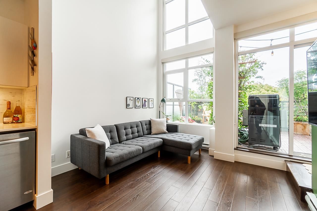 Listing Image 10