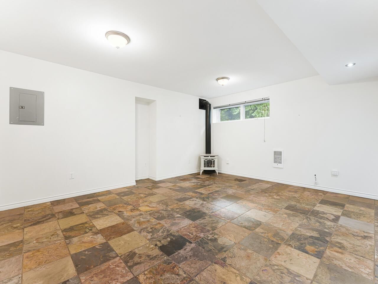 Listing Image 26