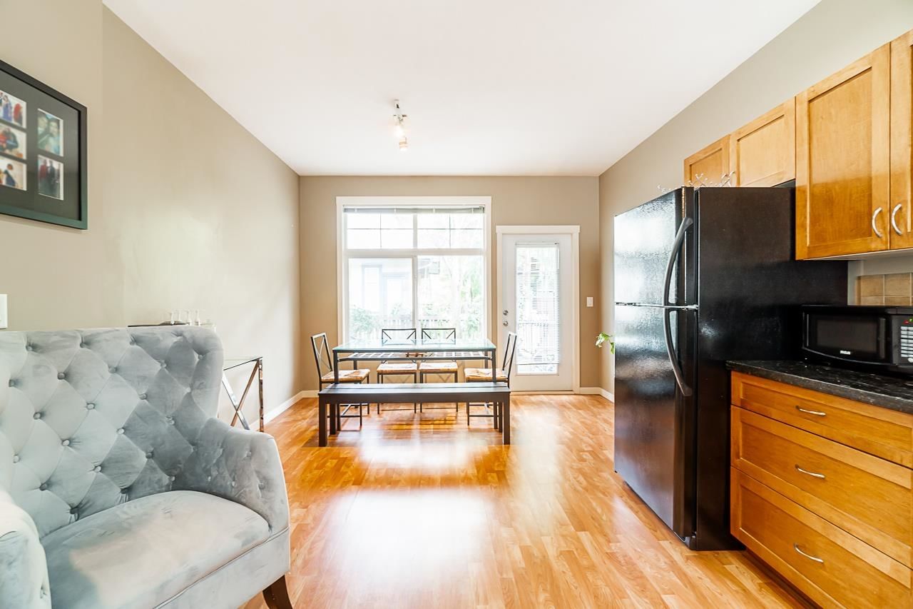 Listing Image 11