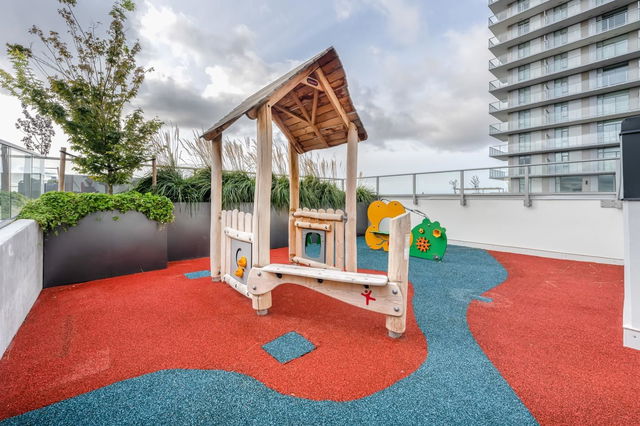 1502 - 7433 Cambie Street