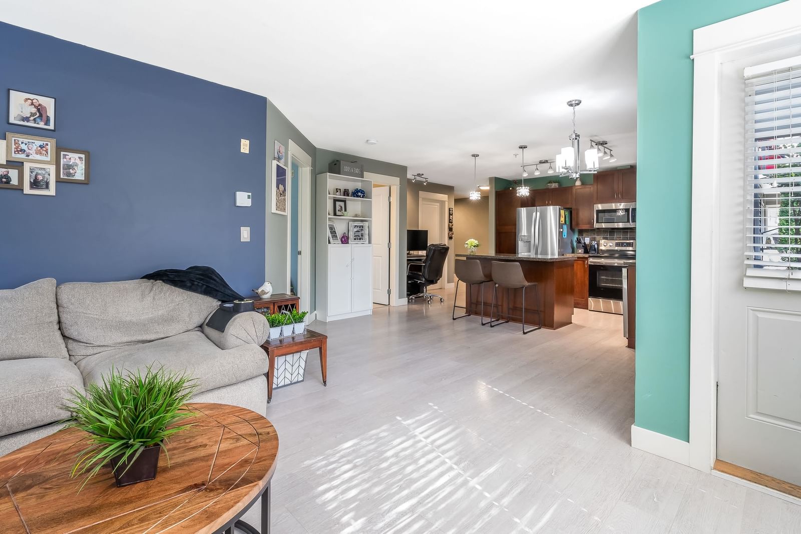 Listing Image 15