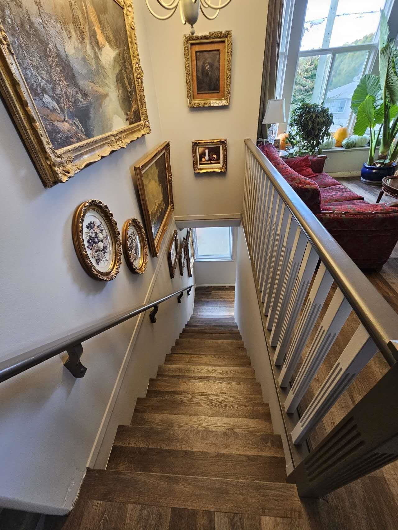 Listing Image 8