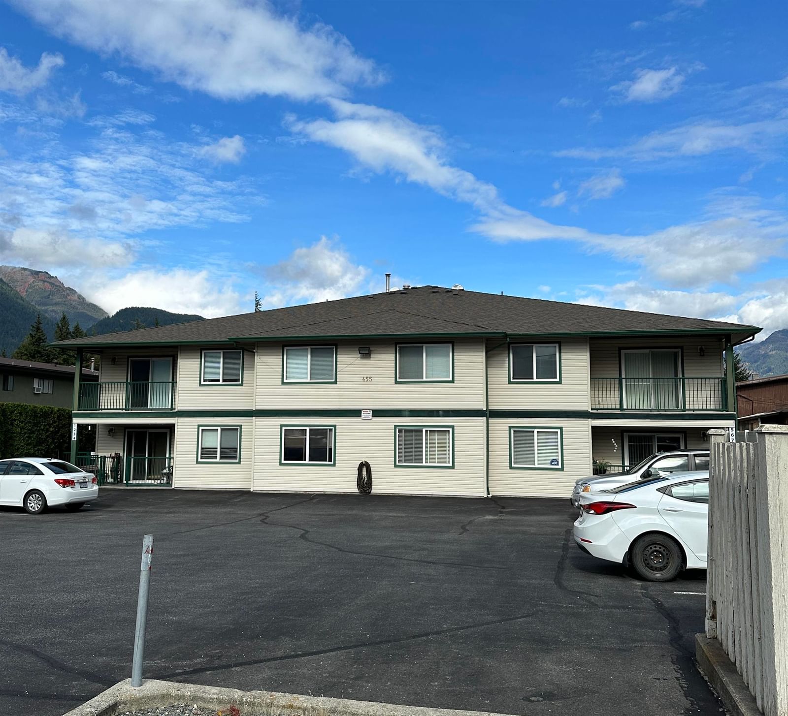 Listing Image 1