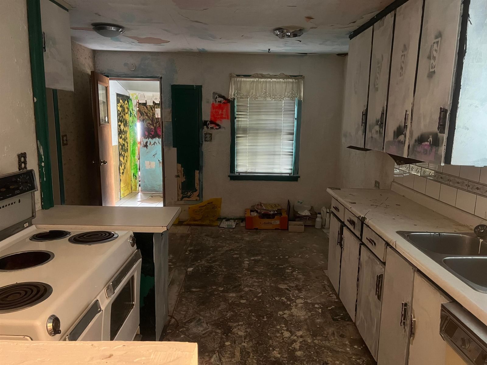 Listing Image 16