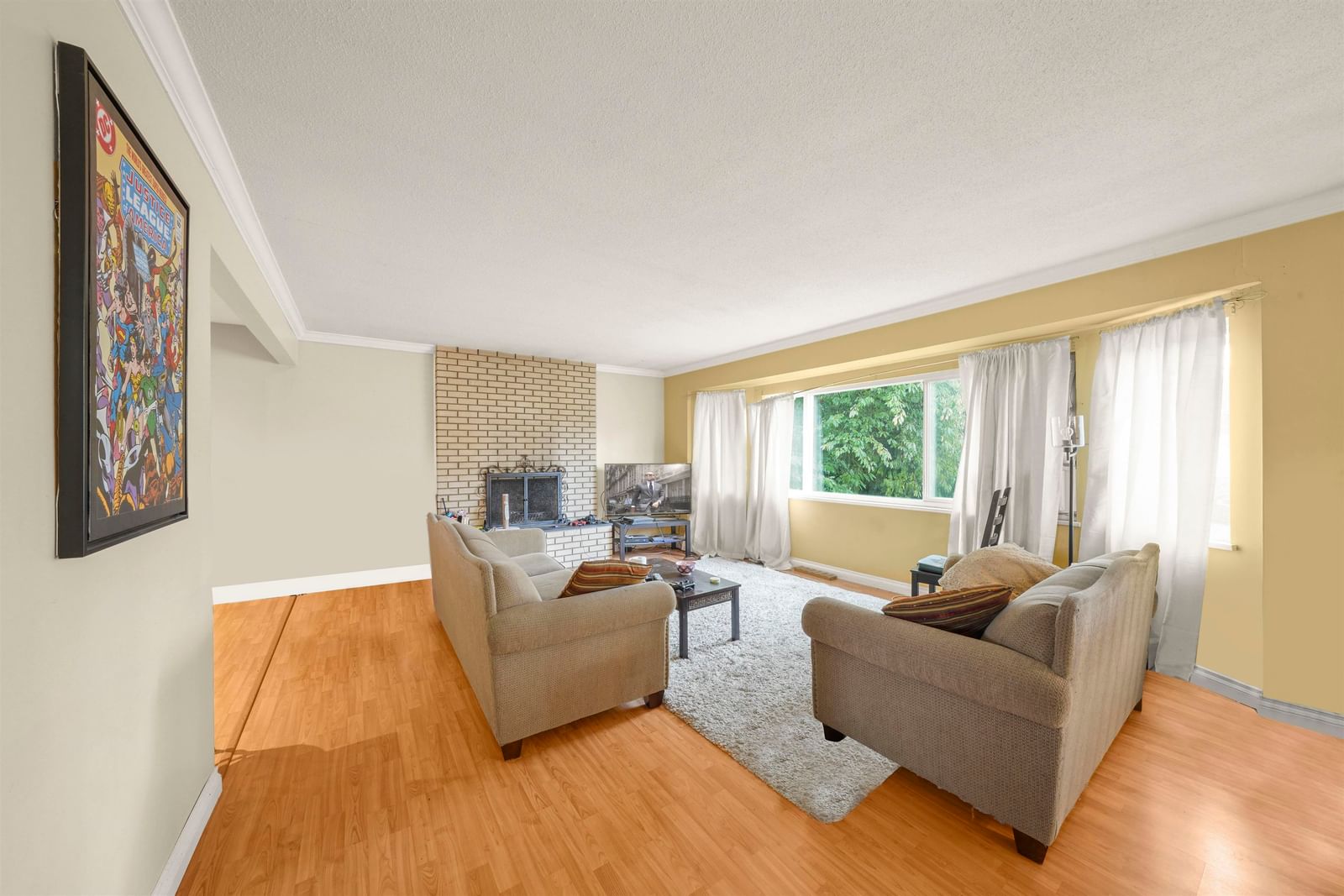 Listing Image 16