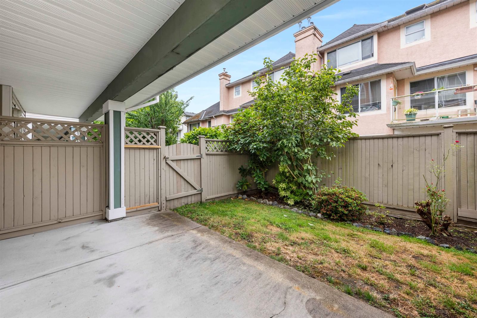 Listing Image 17
