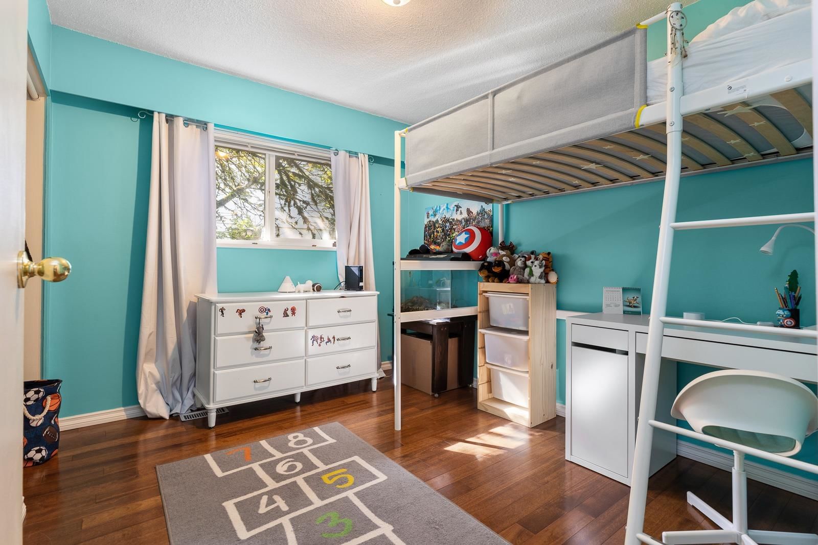 Listing Image 19
