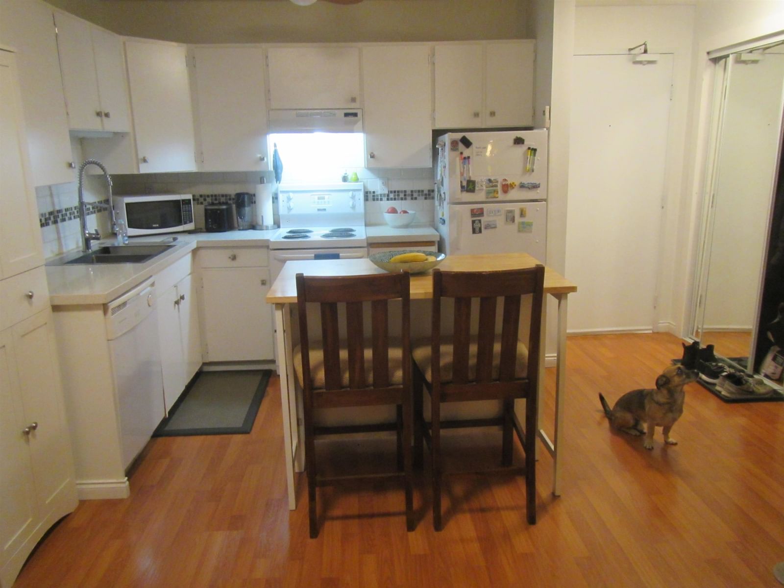Listing Image 9