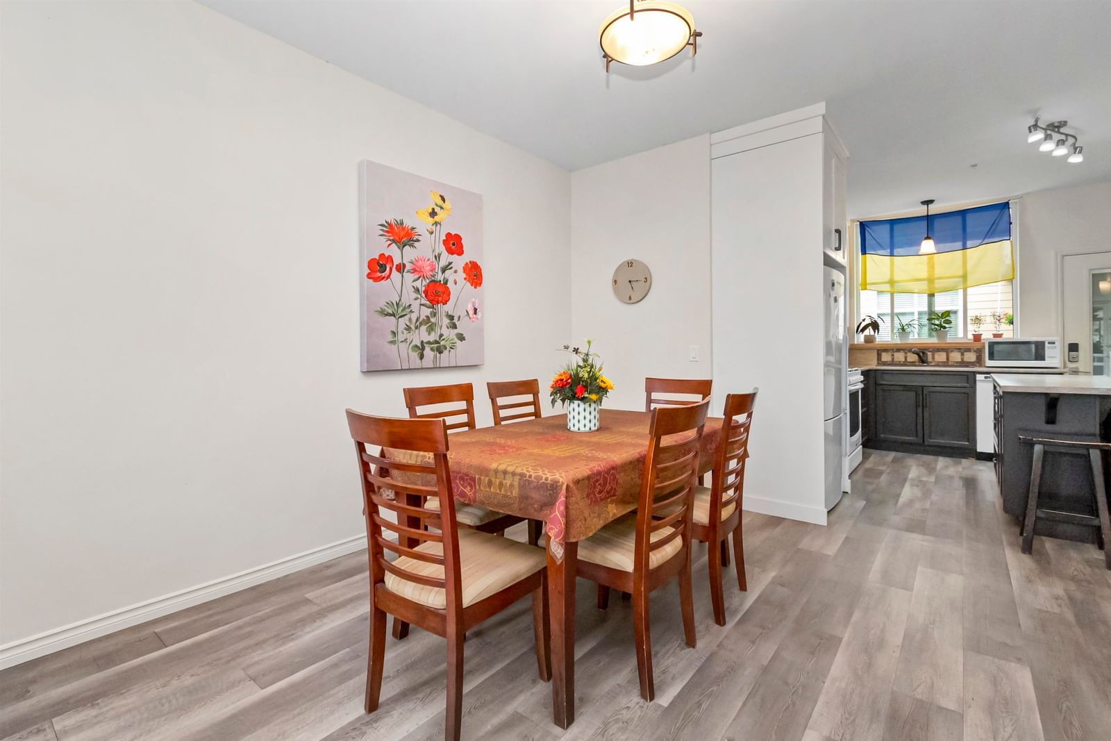 Listing Image 17