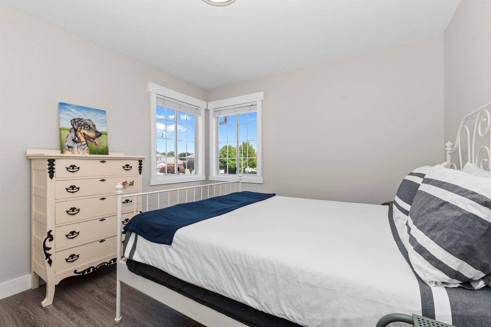 Listing Image 24