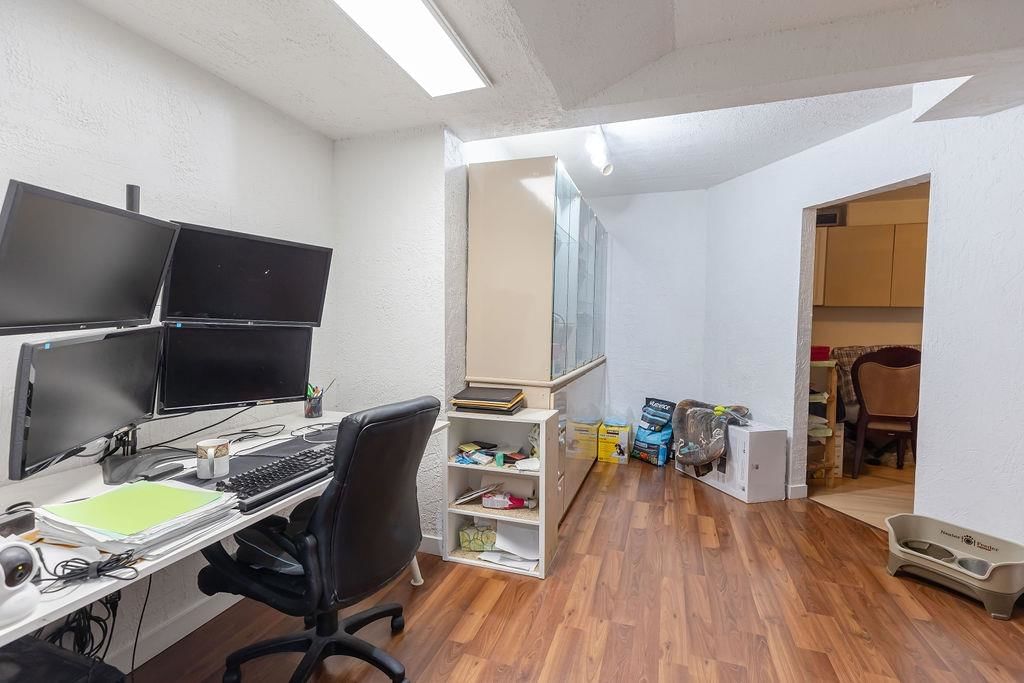 Listing Image 33