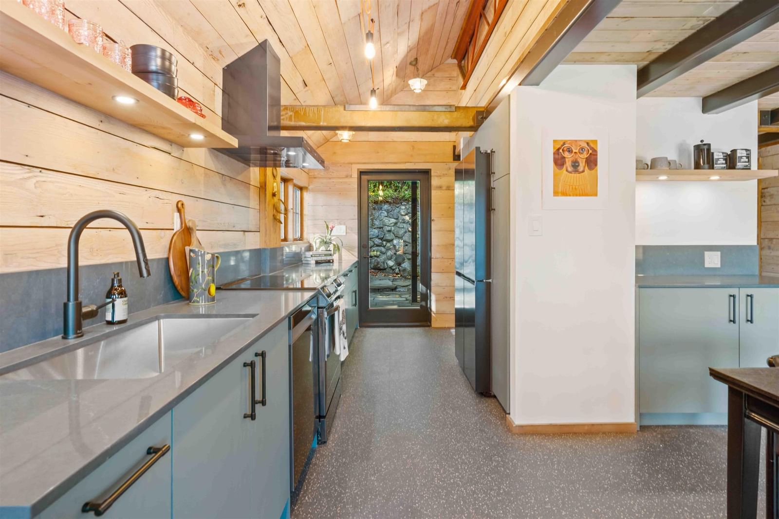 Listing Image 9