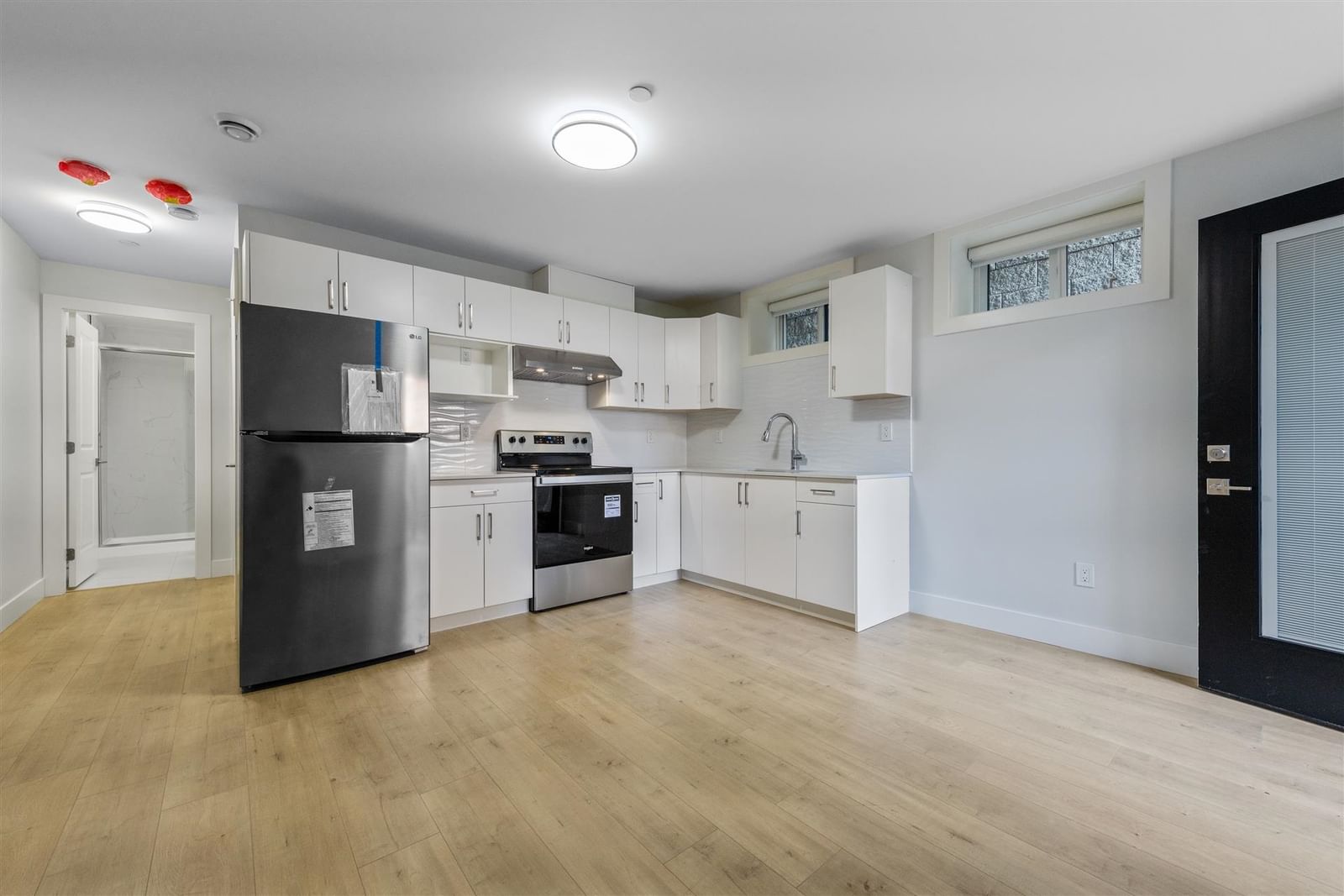 Listing Image 20