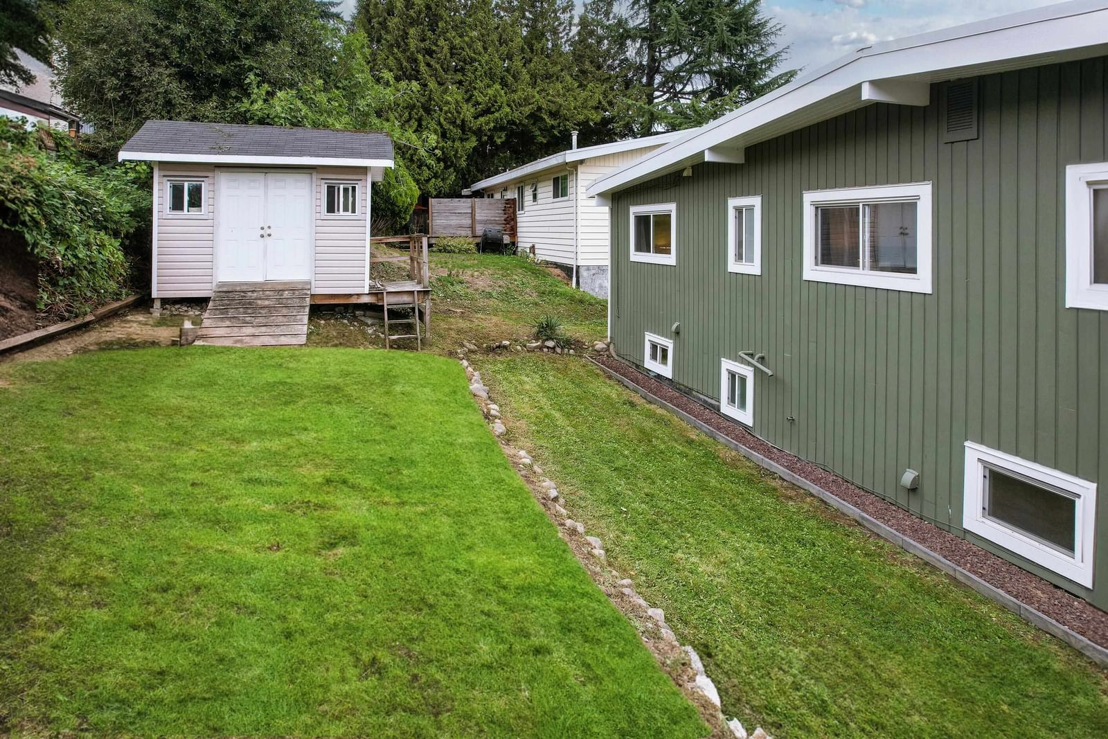 Listing Image 24