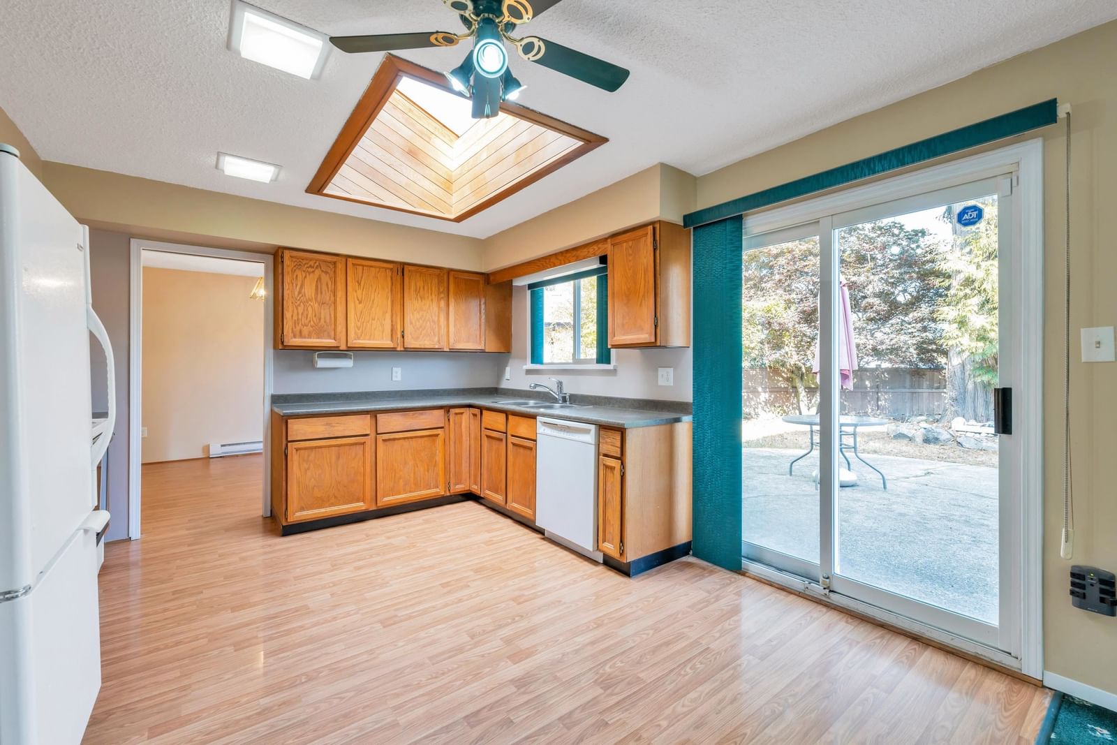 Listing Image 13
