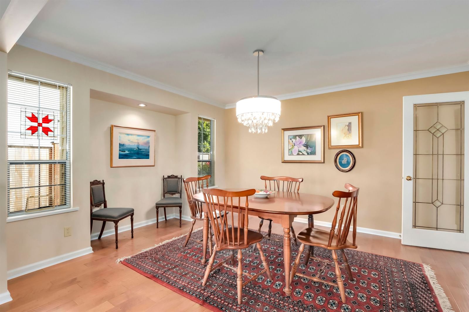 Listing Image 9