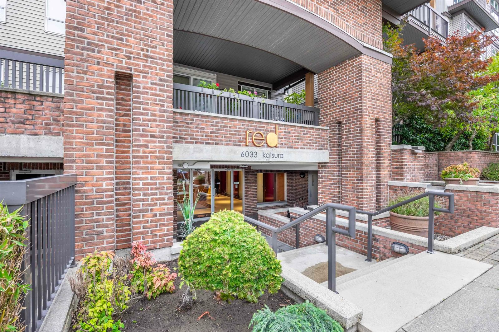 Listing Image 9